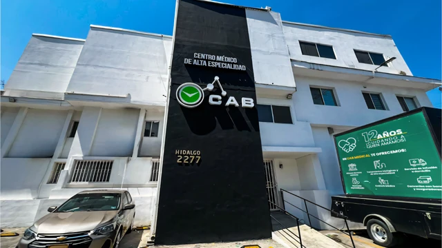 Fachada de clínica CAB Hidalgo en Monterrey, Nuevo León